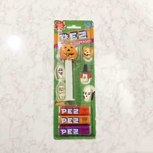 JACKOLANTERN Halloween Pumpkin Pez Dispenser Glows In The Dark Unopened 2002